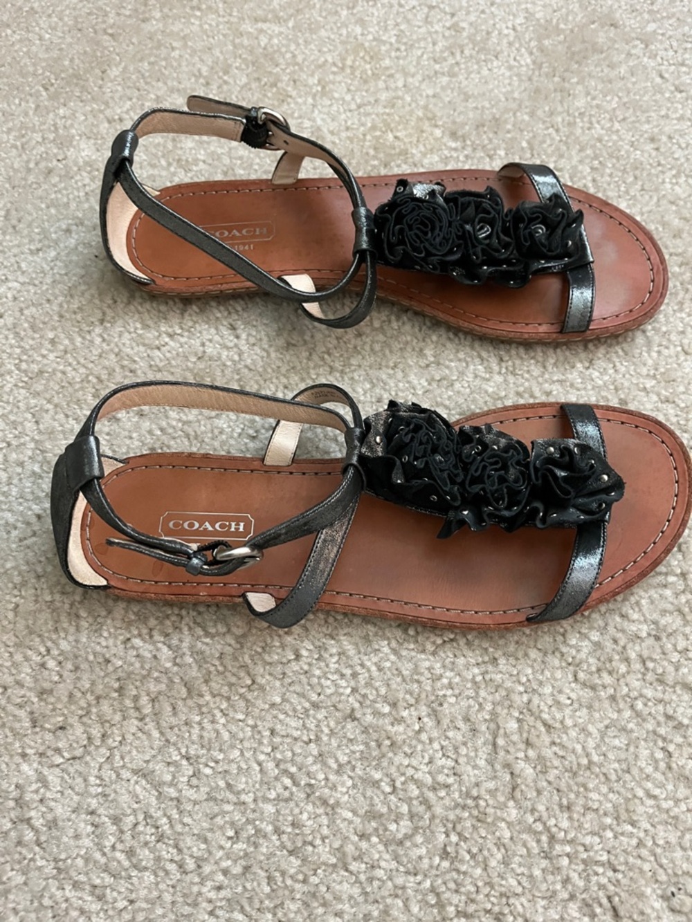 COACH Metallic Grey Floral T-Strap Leather Sandals - Picture 3 of 6
